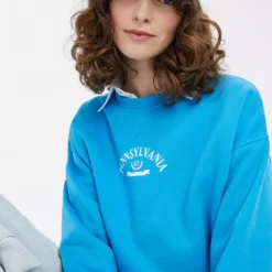 Front Page -Default Template 2 tuc143517234 Blue R Z003A 1